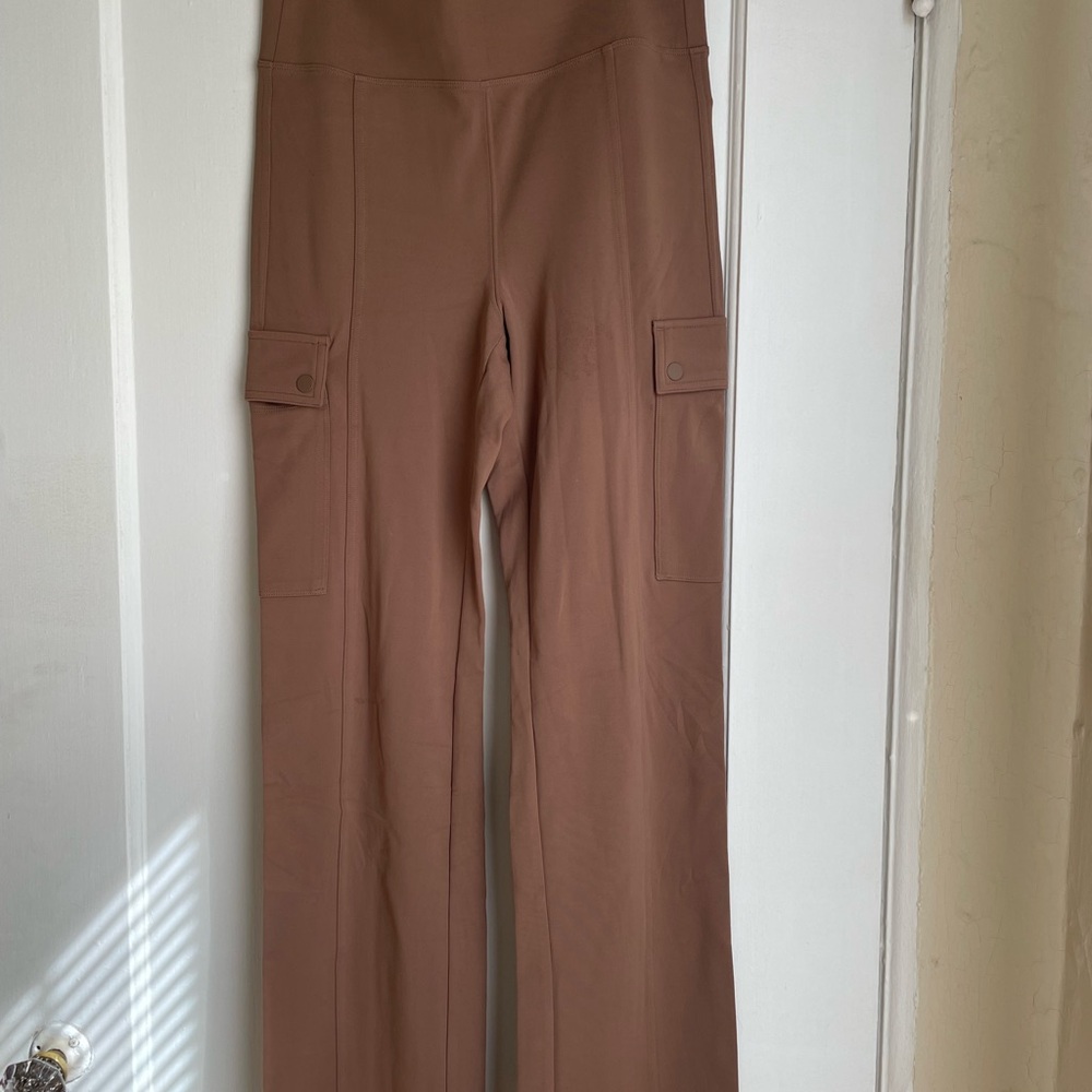 Athleta Women's Brown High-Waisted Cargo Pants